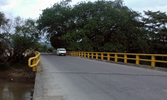 Obras de emergencia en el puente Mocatan